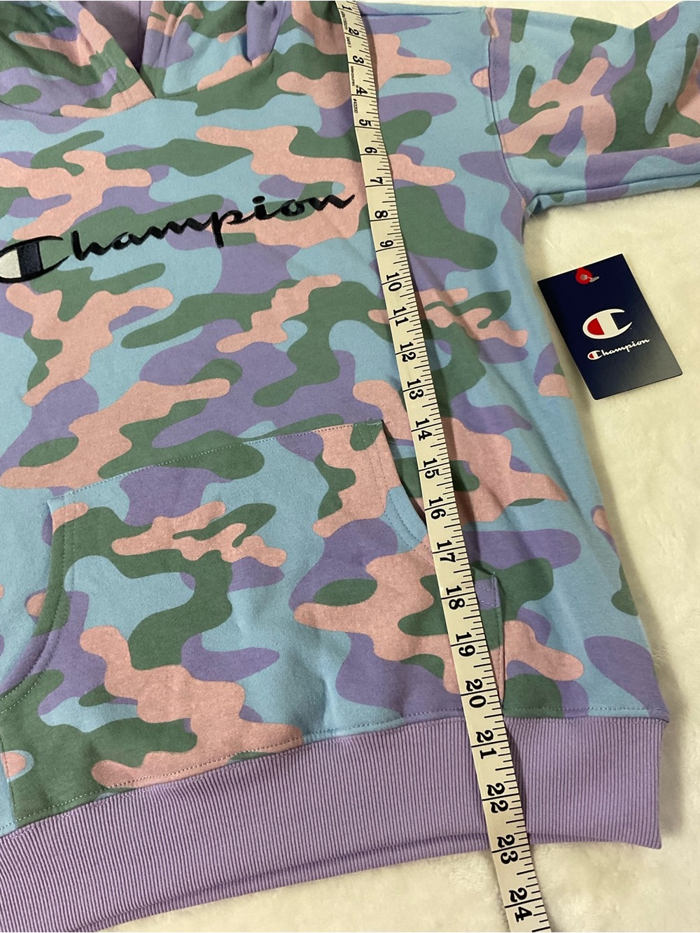 Champion Camo Hoodie Girls Size L-14
NWT - Picture 6 of 8